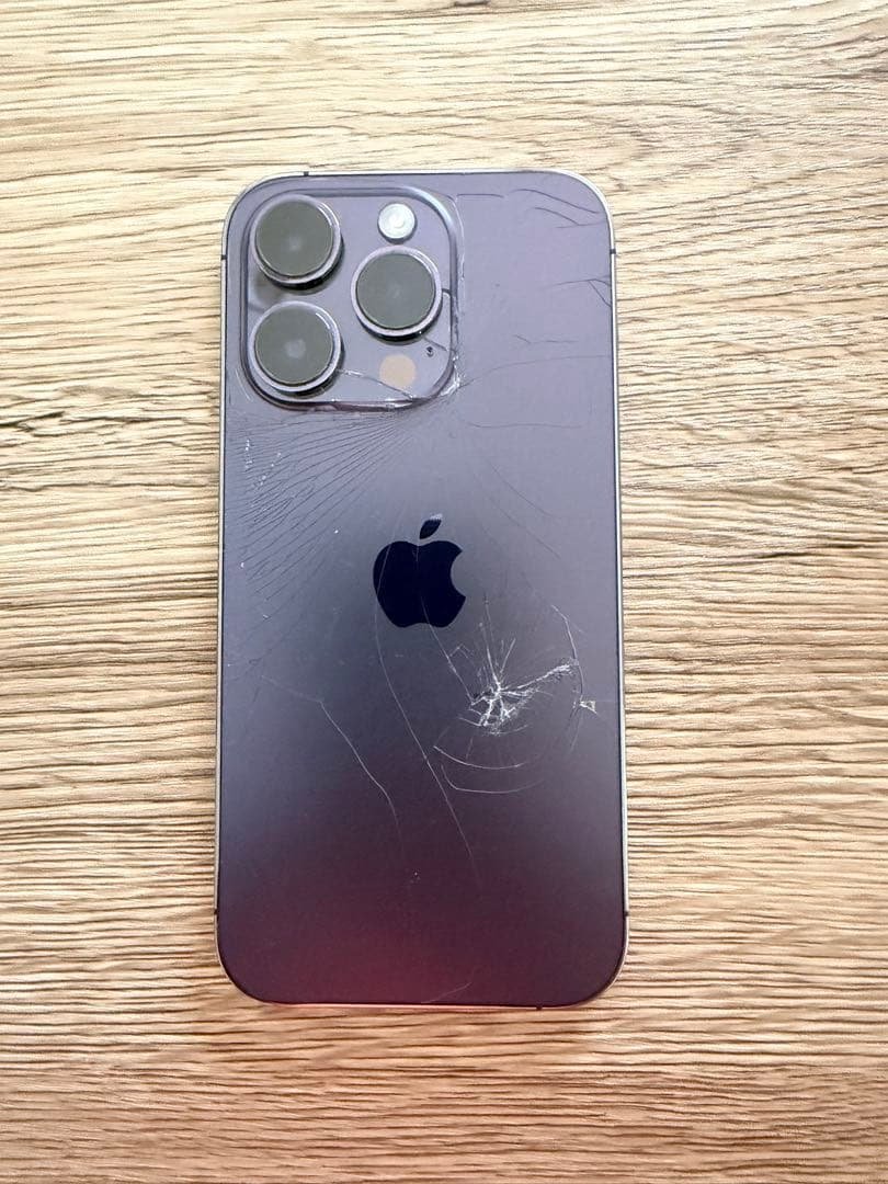 S*o様 iPhone 14 Pro 256GB ディープパープル　背面割れ　ジ