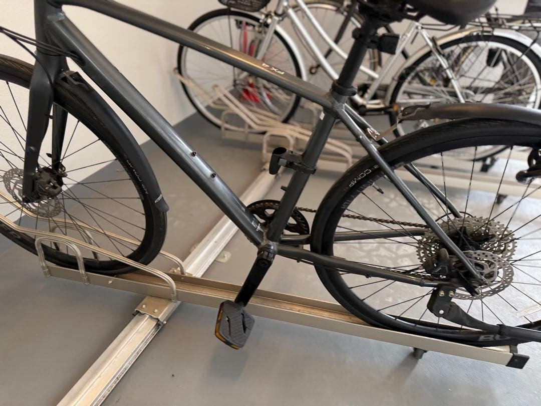 TREK トレック FX4 DISC クロスバイク2021