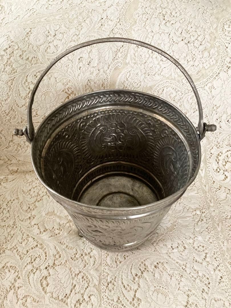 再値下　英国ヴィンテージ　味わい&存在感♪ブリキ打出し装飾インテリアバケツ　難有