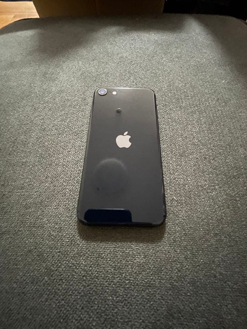 iPhone SE3 64GB simフリー　美品　完動品