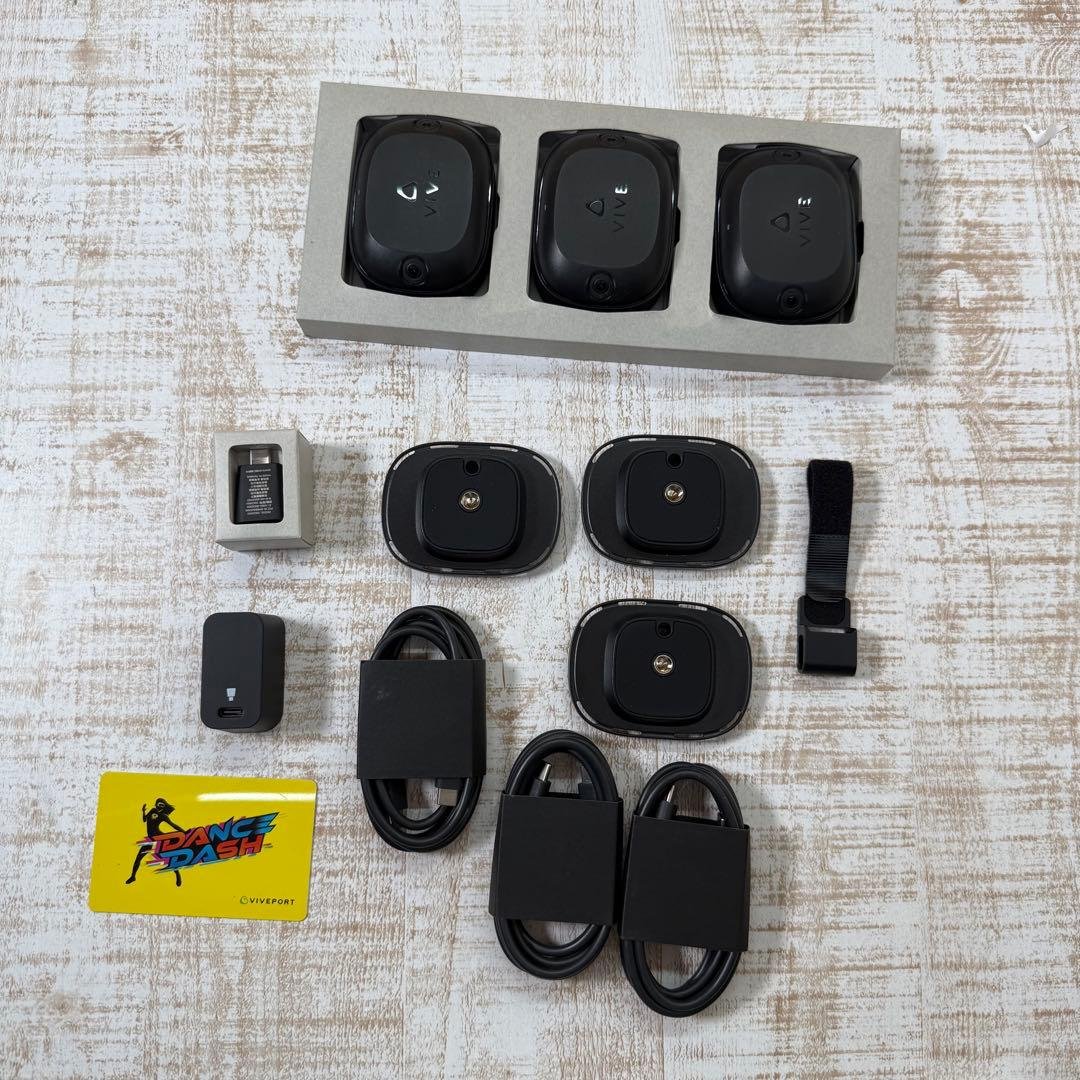 VIVE Tracker Ultimate トラッカー3個　セット　動作確認済み