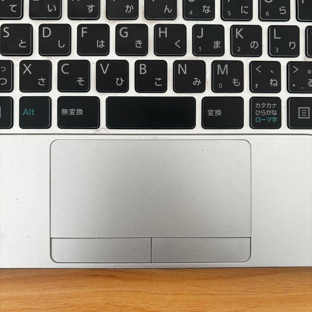 【FUJITSU】ノートPC i5搭載 メモリ8GBSSD256GB／Win11