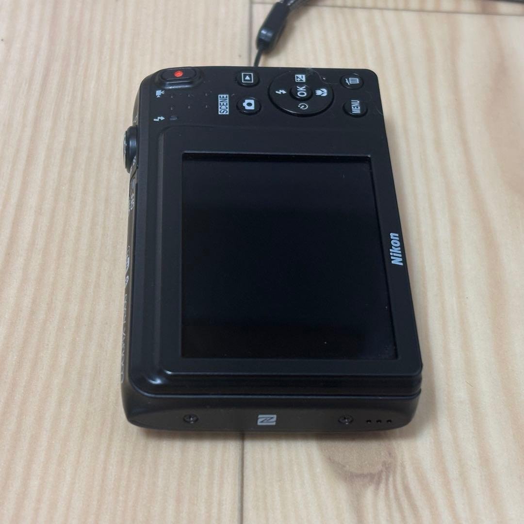 【美品】　Nikon Coolpix A300 ブラック デジカメ 訳あり
