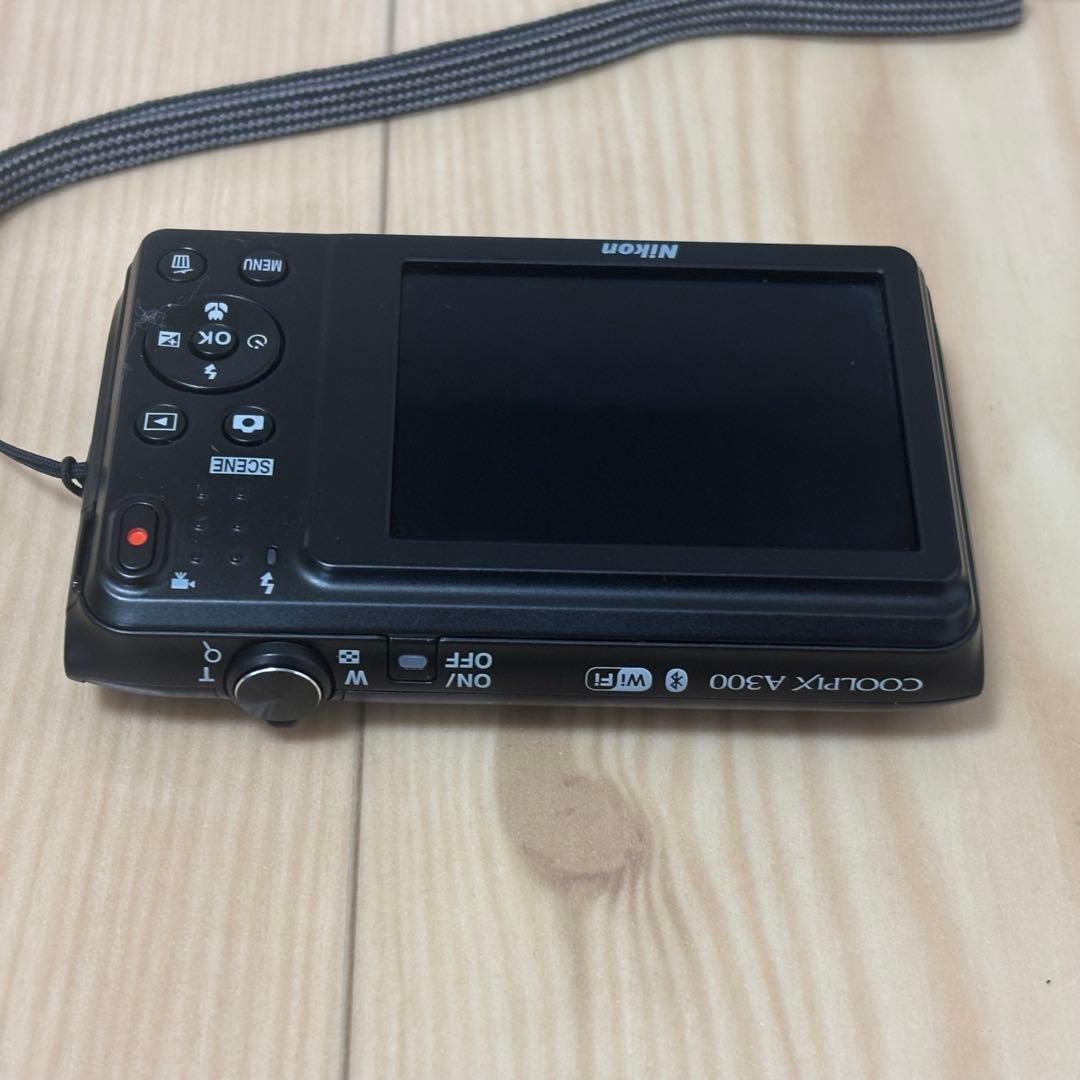 【美品】　Nikon Coolpix A300 ブラック デジカメ 訳あり
