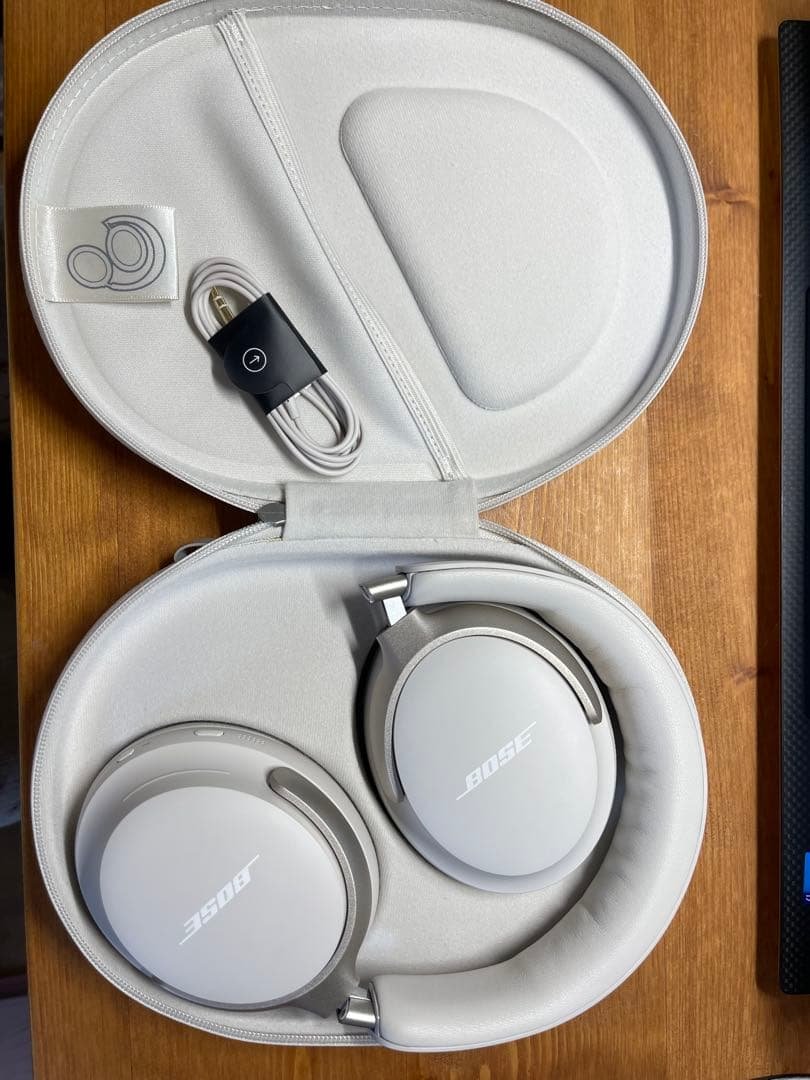 Bose QuietComfort Ultra Headphones +スタンド